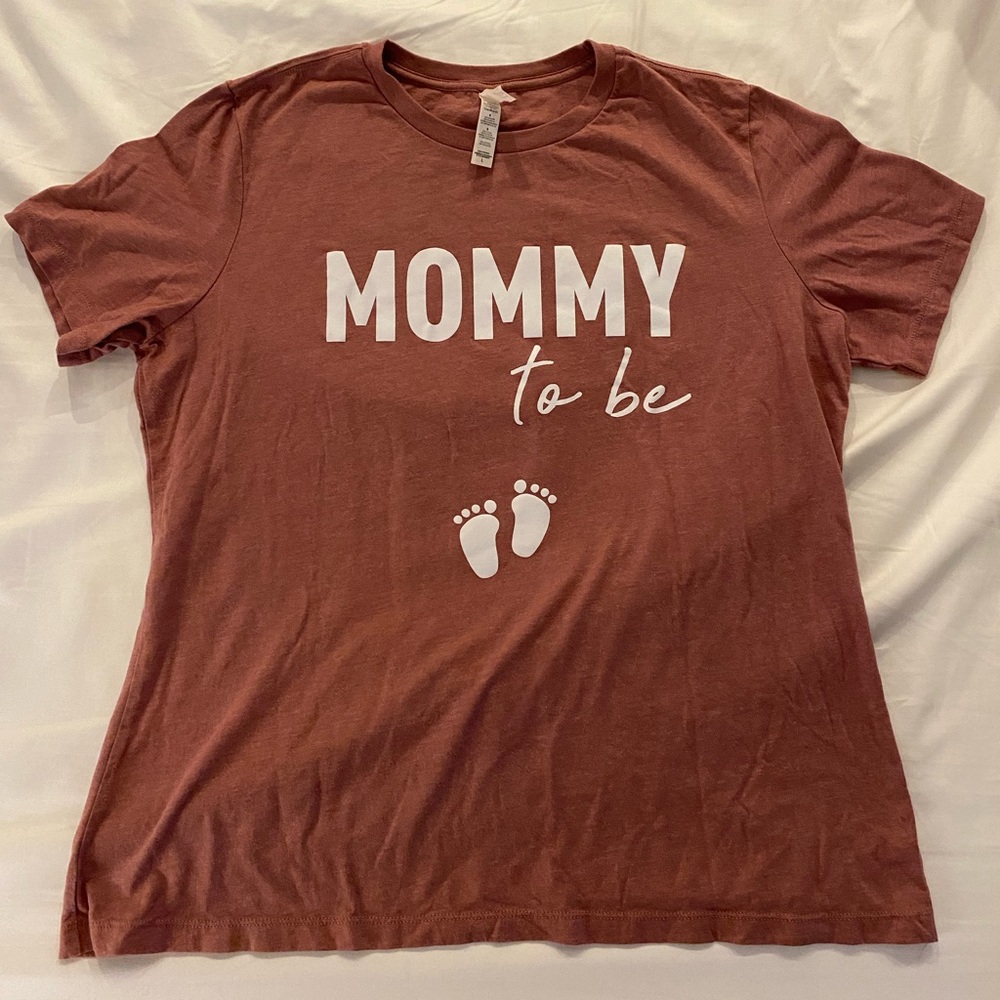 Mommy to Be T Shirt, Size Large, GUC